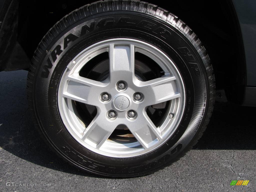 2005 Grand Cherokee Laredo - Deep Beryl Green Pearl / Khaki photo #23