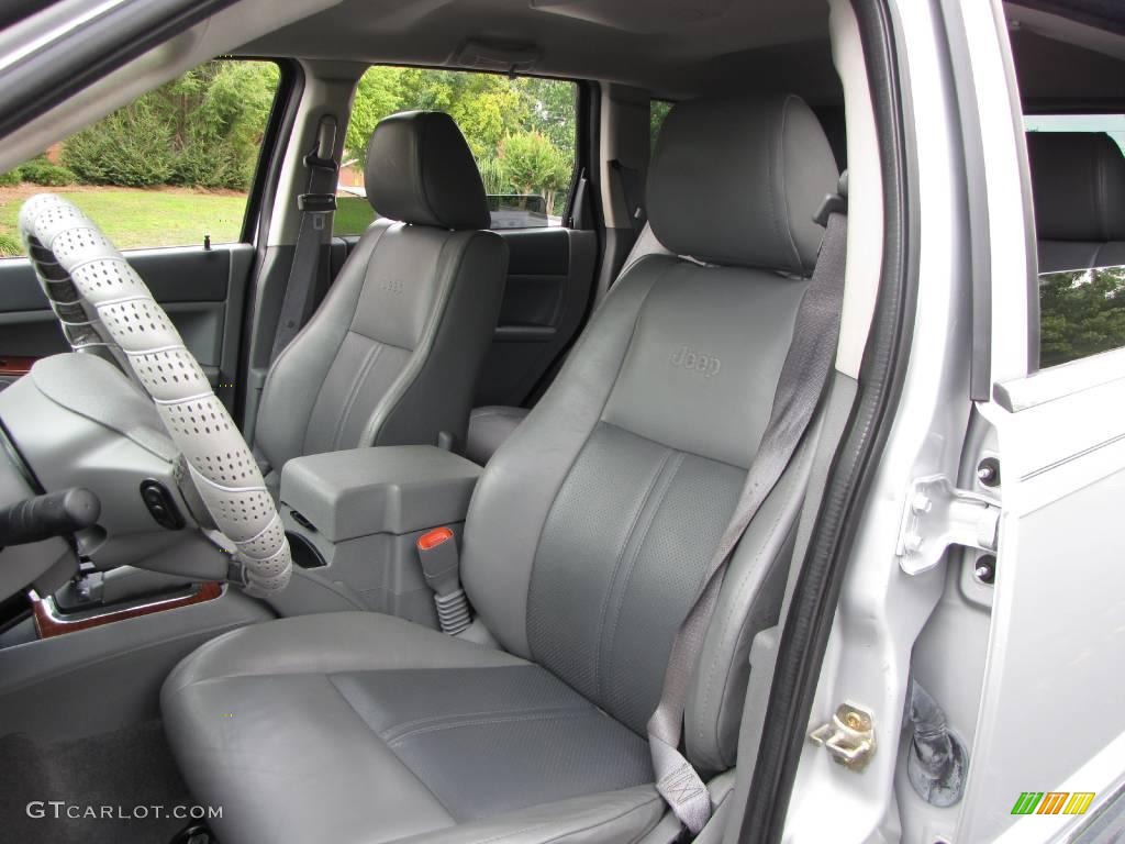 2005 Grand Cherokee Limited - Bright Silver Metallic / Dark Khaki/Light Graystone photo #34