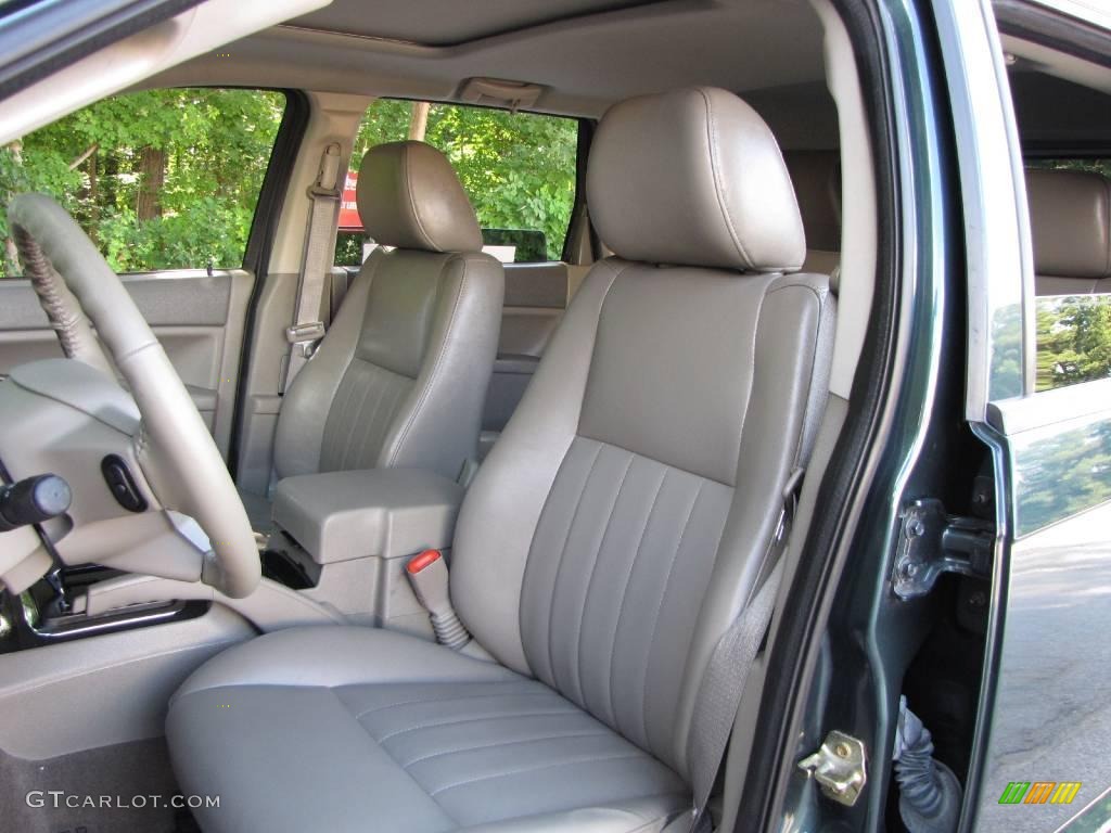 2005 Grand Cherokee Laredo - Deep Beryl Green Pearl / Khaki photo #30