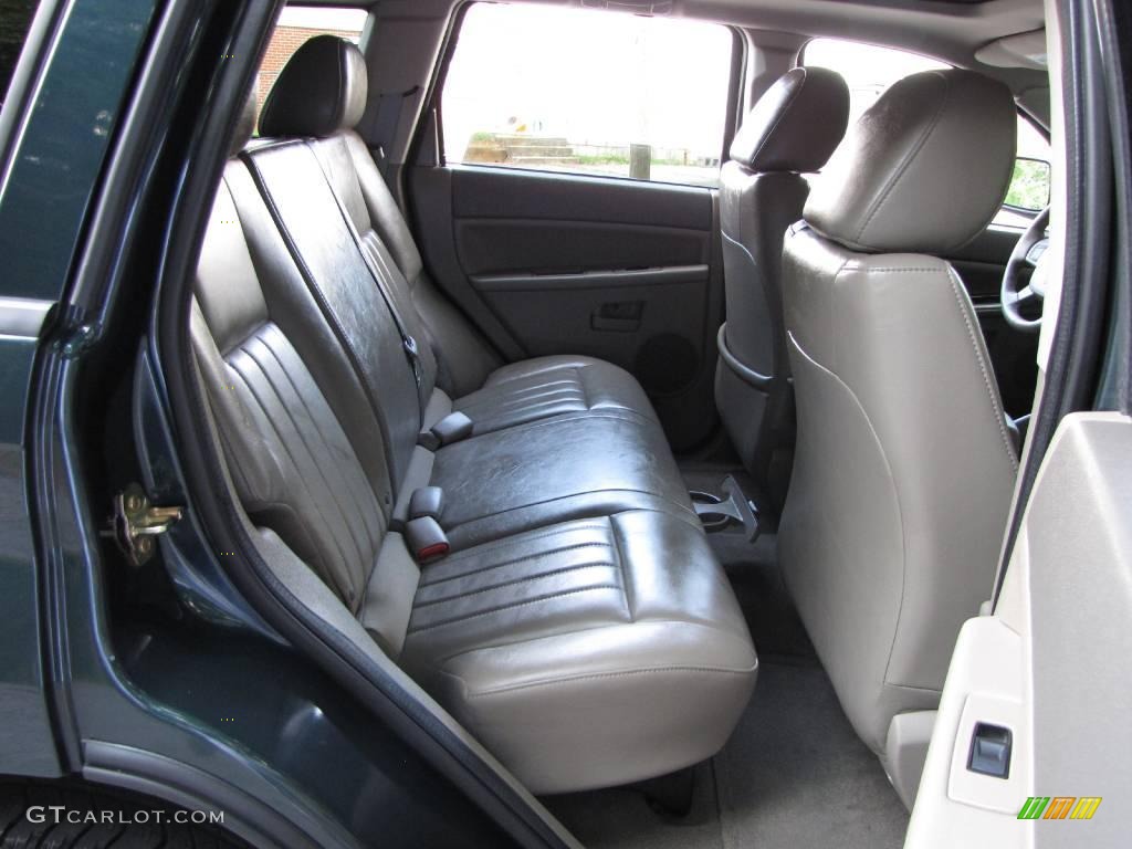 2005 Grand Cherokee Laredo - Deep Beryl Green Pearl / Khaki photo #37