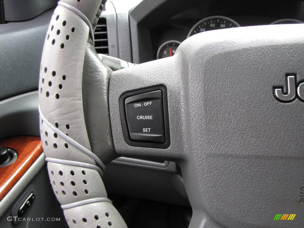 2005 Grand Cherokee Limited - Bright Silver Metallic / Dark Khaki/Light Graystone photo #49