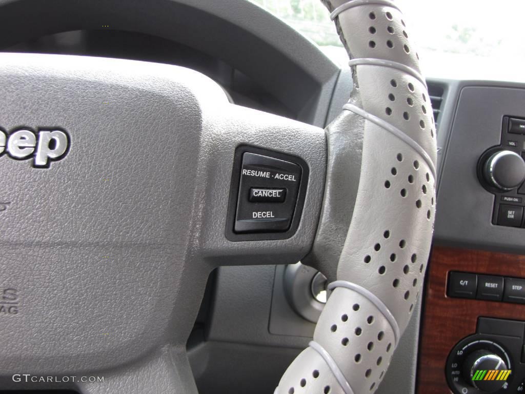 2005 Grand Cherokee Limited - Bright Silver Metallic / Dark Khaki/Light Graystone photo #50
