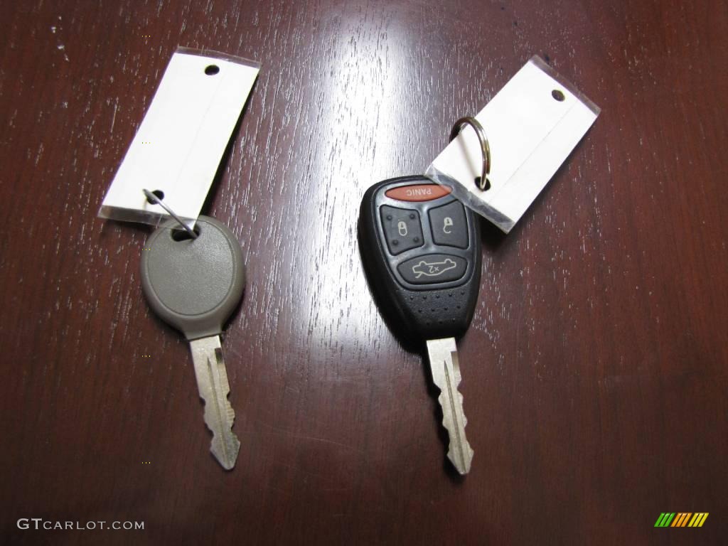 2005 Grand Cherokee Limited - Bright Silver Metallic / Dark Khaki/Light Graystone photo #56