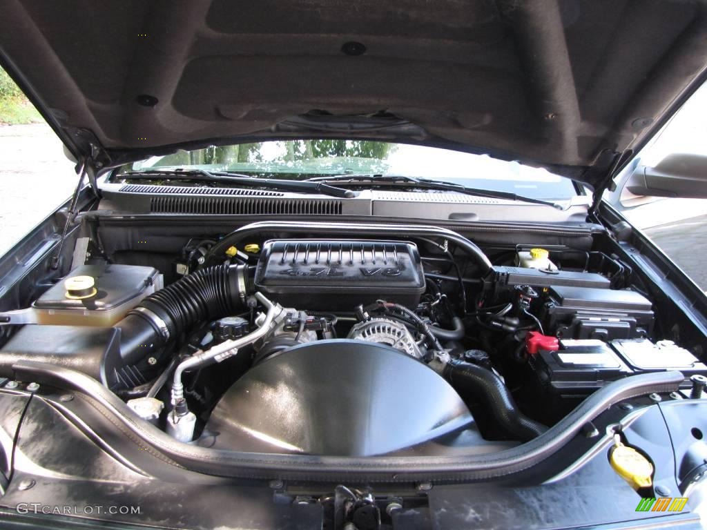 2005 Grand Cherokee Laredo - Deep Beryl Green Pearl / Khaki photo #57