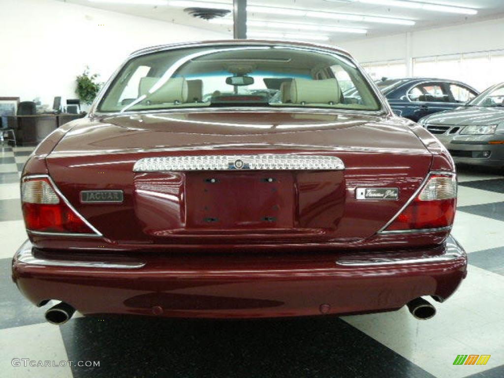 2001 XJ Vanden Plas - Carnival Red Metallic / Ivory photo #6