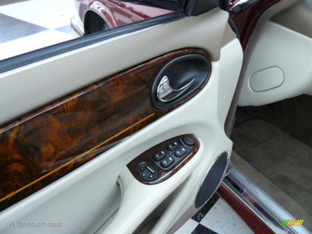 2001 XJ Vanden Plas - Carnival Red Metallic / Ivory photo #10