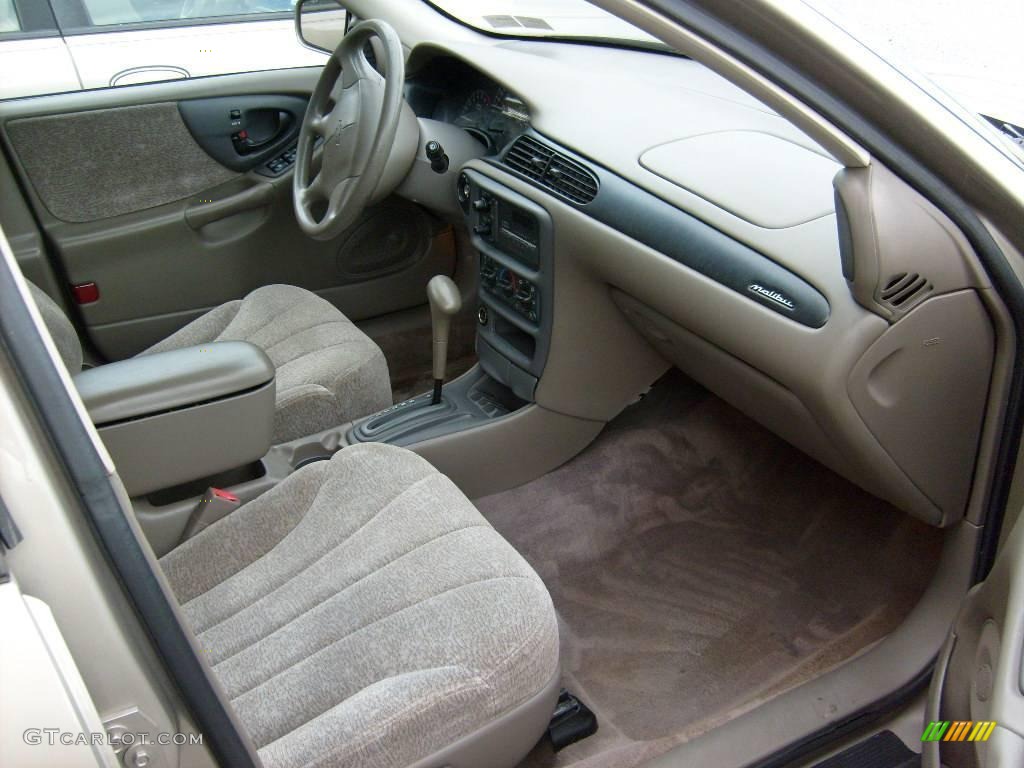 1998 Malibu Sedan - Sandrift Metallic / Medium Oak photo #8