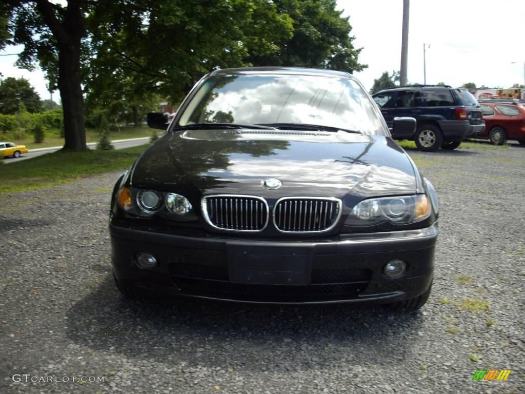 2004 3 Series 330xi Sedan - Jet Black / Sand photo #3