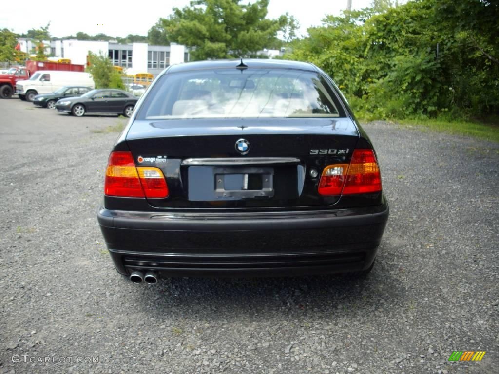 2004 3 Series 330xi Sedan - Jet Black / Sand photo #5