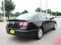 Deep Black - Passat Turbo Sedan Photo No. 5