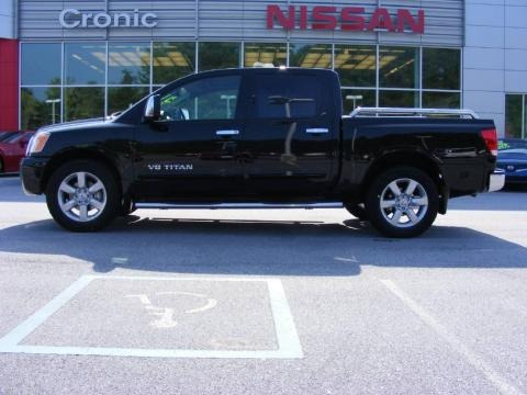 2009 Nissan Titan LE Crew Cab Data, Info and Specs