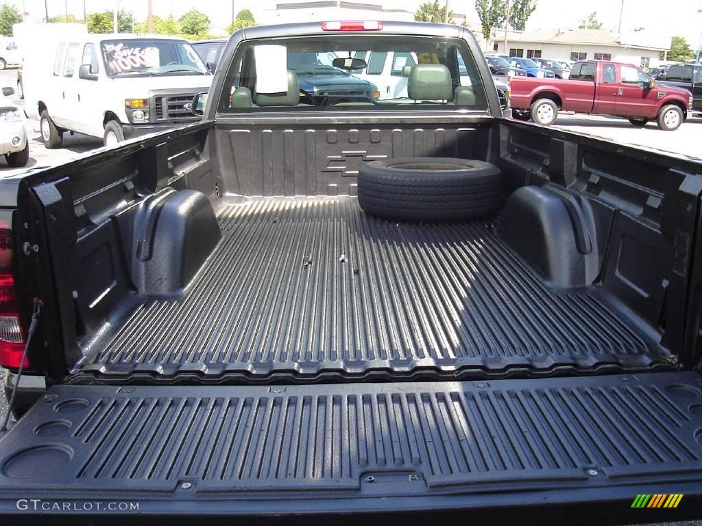 2005 Silverado 1500 Regular Cab - Black / Dark Charcoal photo #11