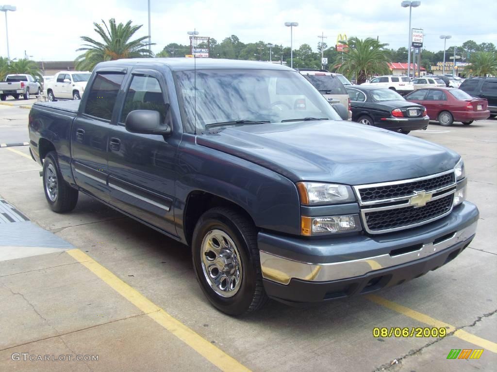 2006 Silverado 1500 LS Crew Cab - Blue Granite Metallic / Dark Charcoal photo #5