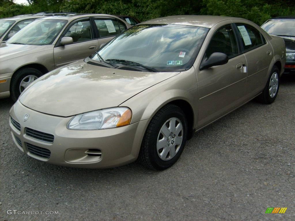 2002 Stratus SE Sedan - Light Almond Pearl / Sandstone photo #1