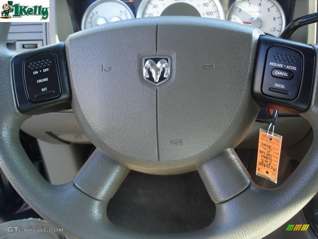 2005 Dakota SLT Club Cab 4x4 - Patriot Blue Pearl / Medium Slate Gray photo #19