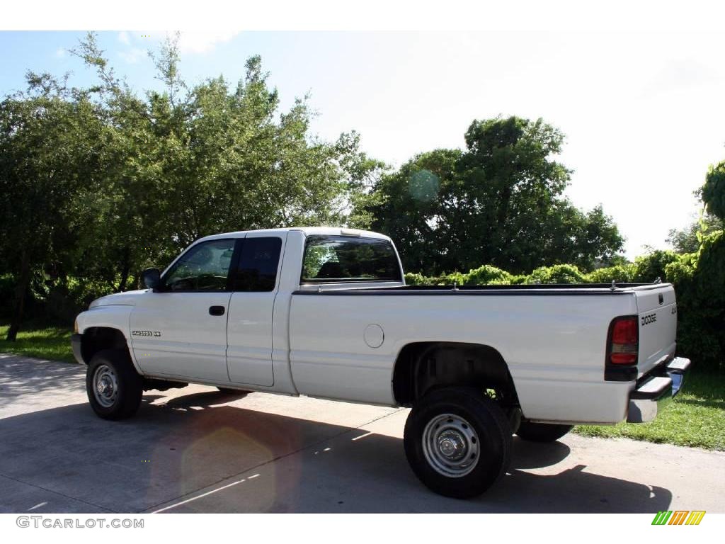 2001 Ram 2500 ST Quad Cab 4x4 - Bright White / Agate photo #6