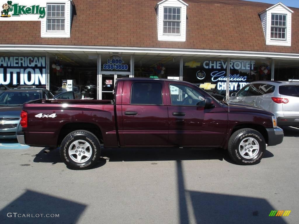 2005 Dakota SLT Quad Cab 4x4 - Deep Molten Red Pearl / Khaki photo #1