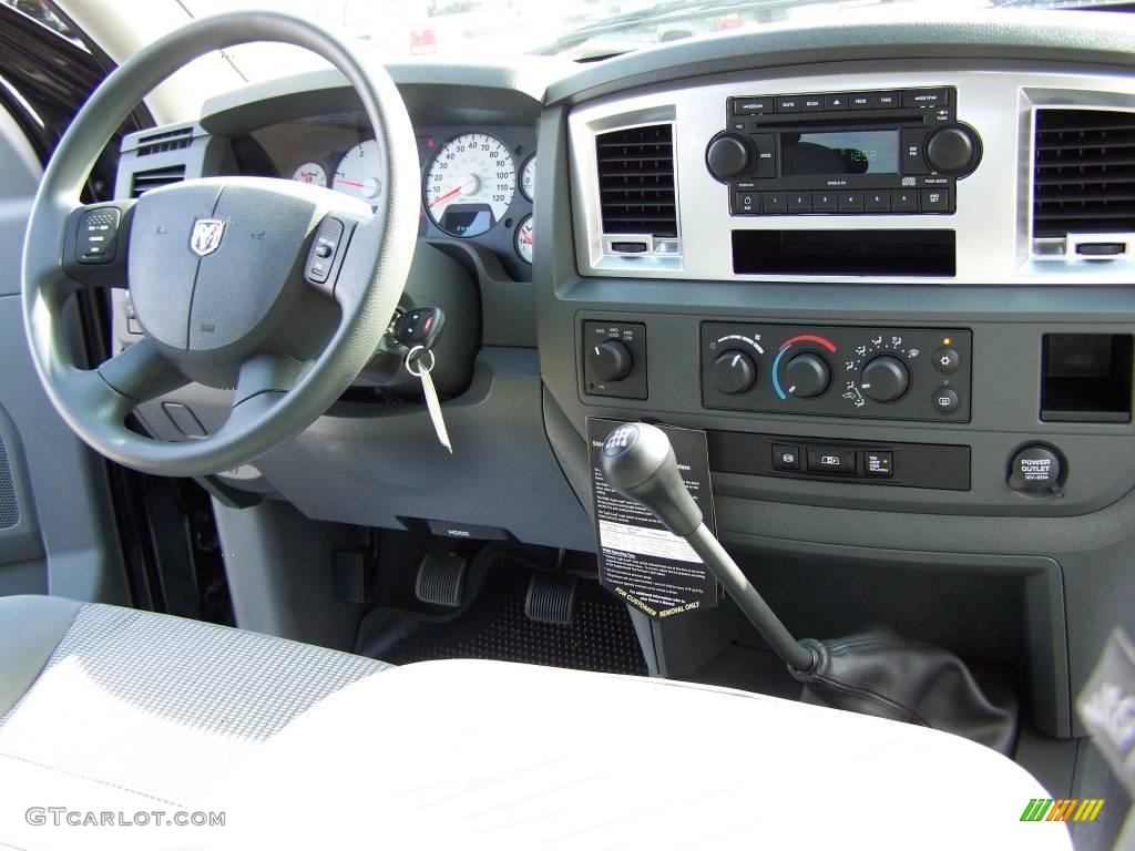2009 Ram 2500 Big Horn Edition Quad Cab 4x4 - Brilliant Black Crystal Pearl / Medium Slate Gray photo #14