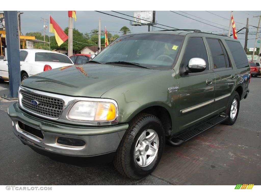 Vermont Green Metallic Ford Expedition