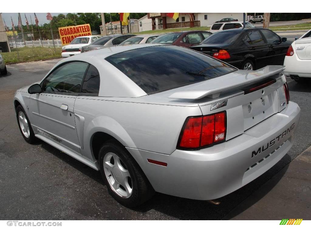 2002 Mustang V6 Coupe - Satin Silver Metallic / Dark Charcoal photo #8