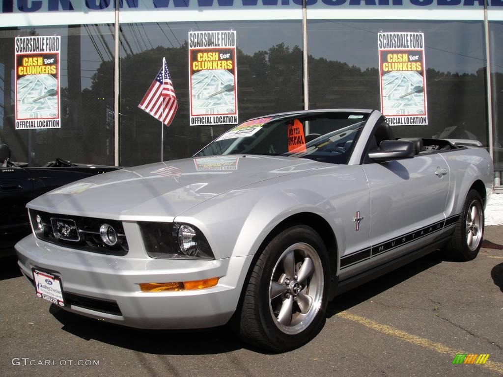 2006 Mustang V6 Premium Convertible - Satin Silver Metallic / Dark Charcoal photo #1