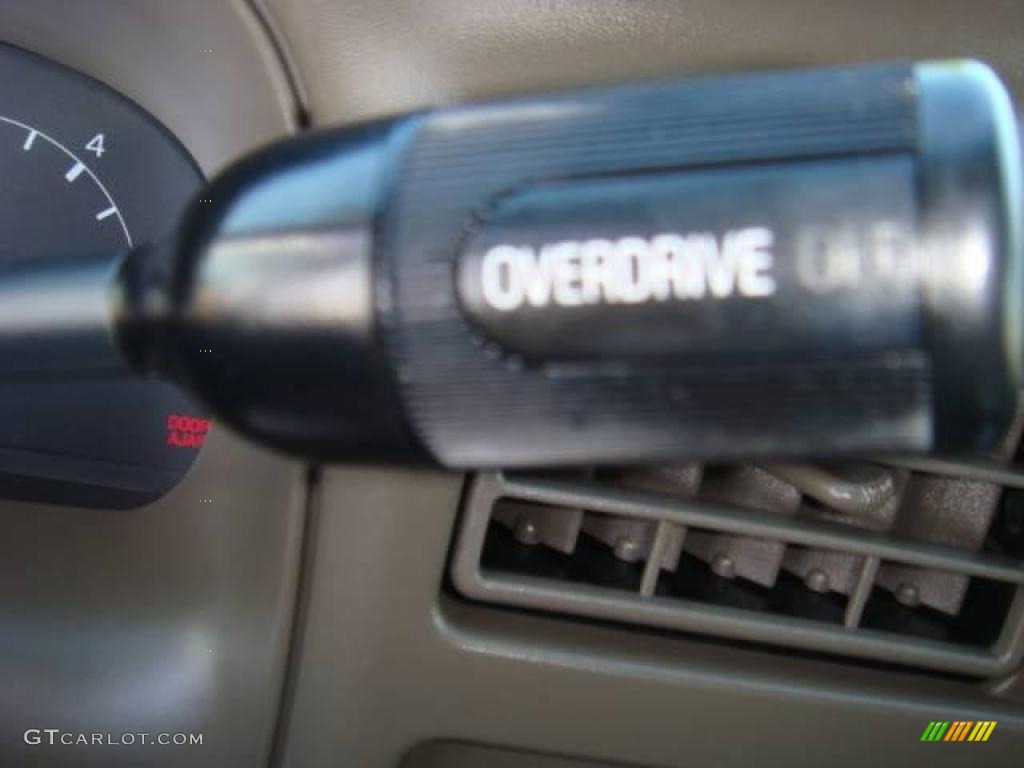 2000 Excursion XLT - Oxford White / Medium Parchment photo #48