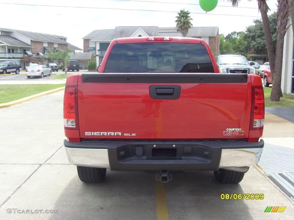 2008 Sierra 1500 SLE Crew Cab - Fire Red / Dark Titanium photo #2