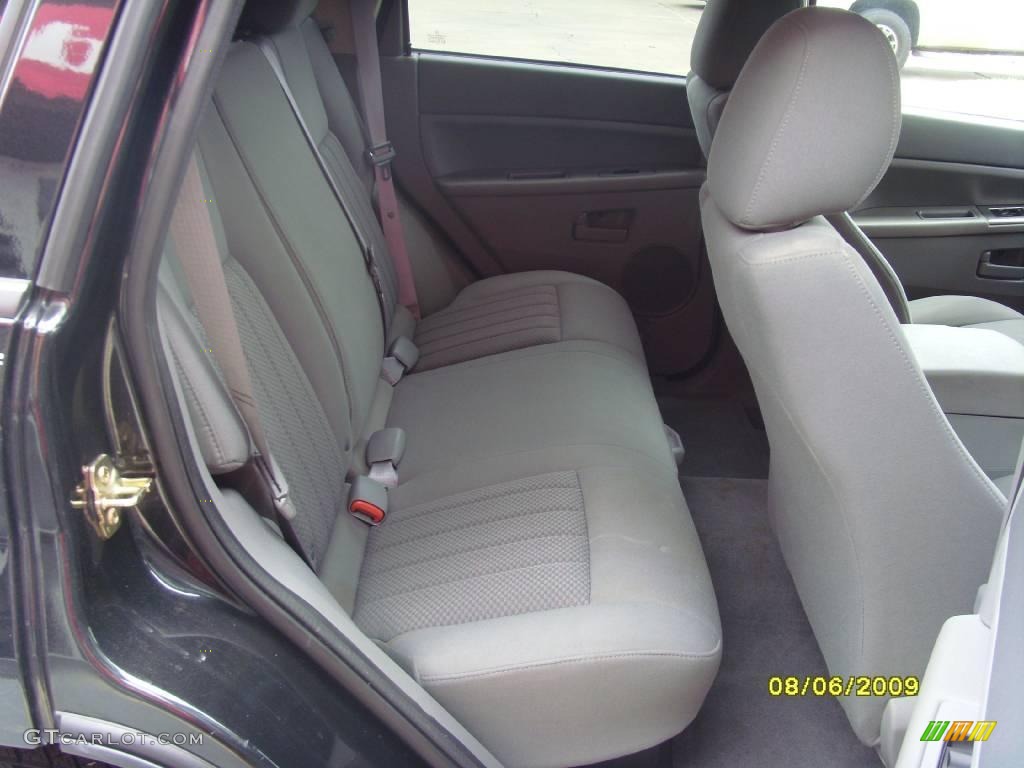 2005 Grand Cherokee Laredo - Brilliant Black Crystal Pearl / Khaki photo #9