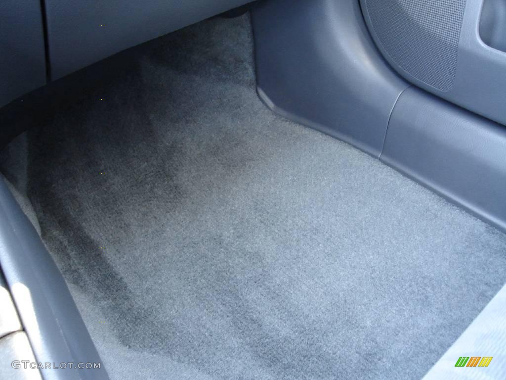 2004 Civic LX Sedan - Magnesium Metallic / Gray photo #26