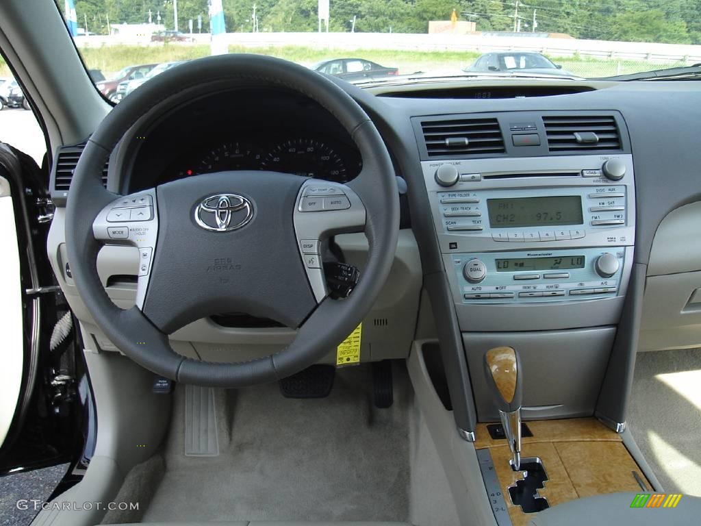 2007 Camry XLE - Black / Bisque photo #18