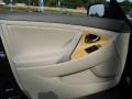 Black - Camry XLE Photo No. 21