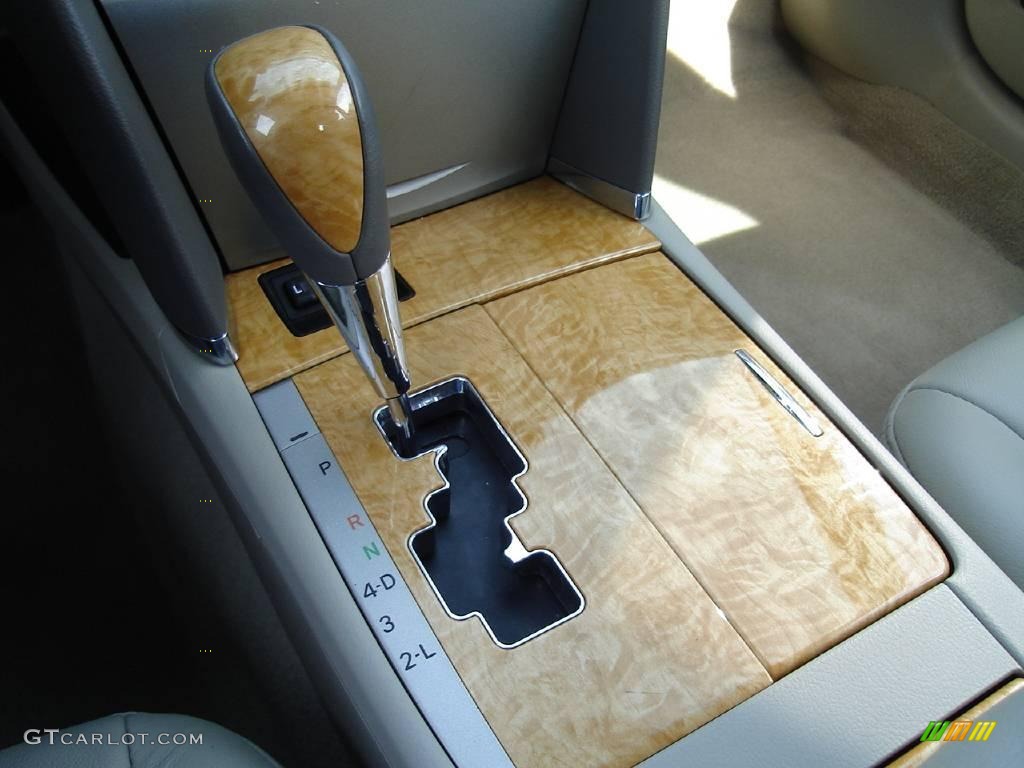 2007 Camry XLE - Black / Bisque photo #27