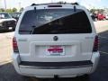 Oxford White - Mariner Luxury 4WD Photo No. 4