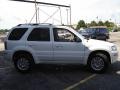 Oxford White - Mariner Luxury 4WD Photo No. 6