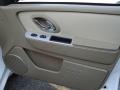 Oxford White - Mariner Luxury 4WD Photo No. 20