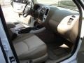 Oxford White - Mariner Luxury 4WD Photo No. 21