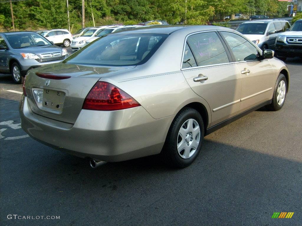 2006 Accord LX Sedan - Desert Mist Metallic / Ivory photo #5