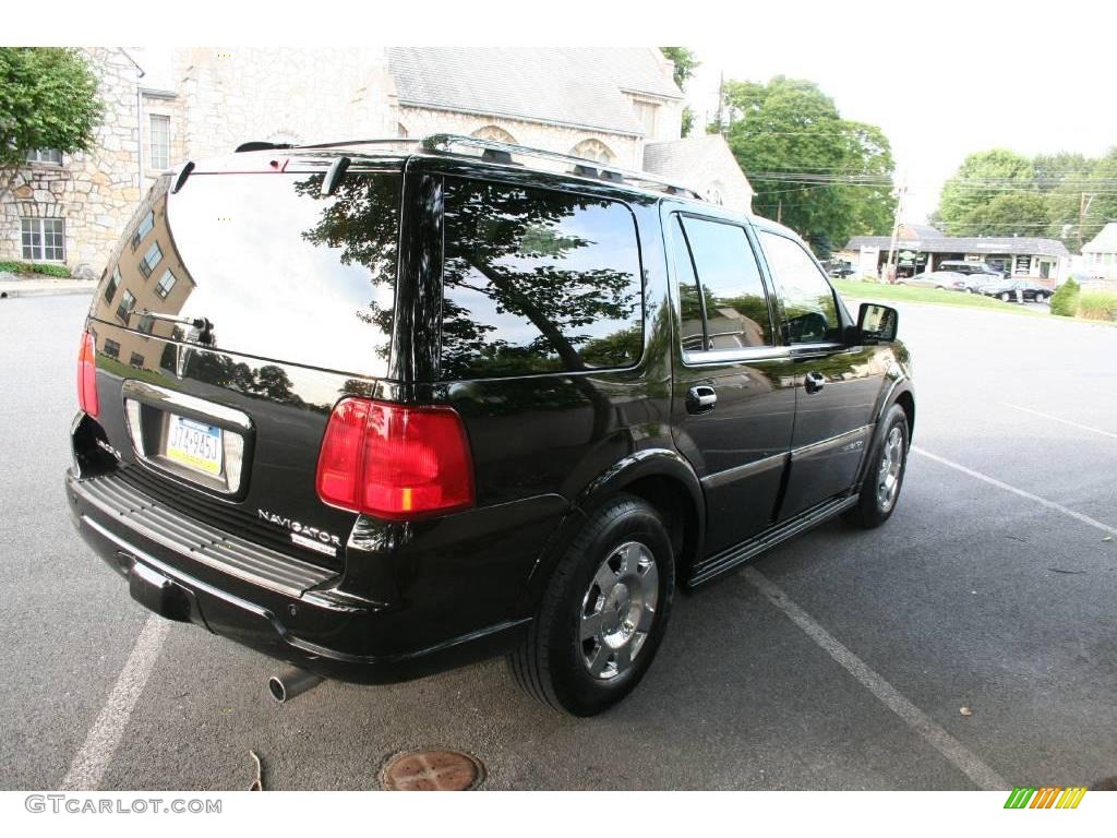 2006 Navigator Ultimate 4x4 - Black / Charcoal Black photo #7