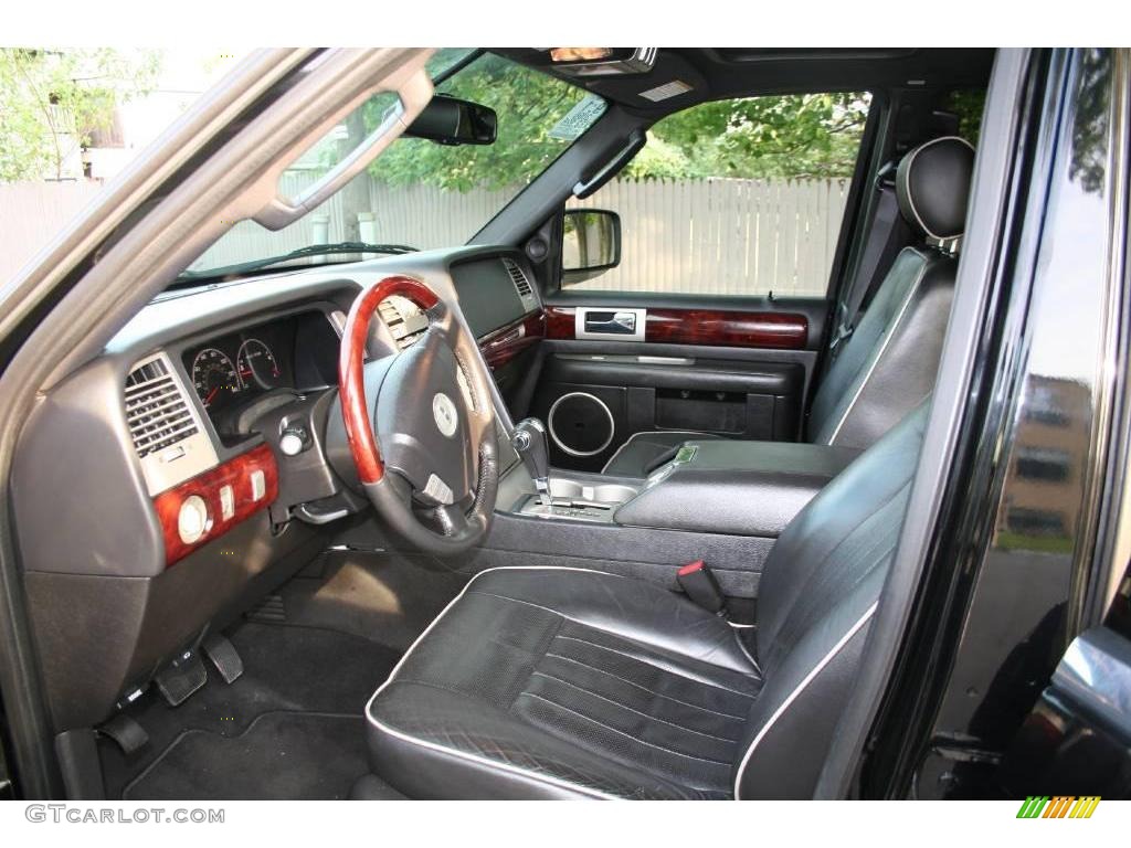 2006 Navigator Ultimate 4x4 - Black / Charcoal Black photo #20