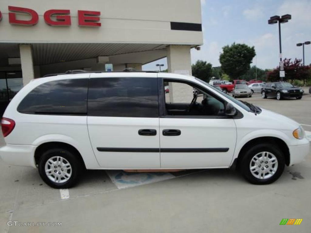 2006 Grand Caravan SE - Stone White / Medium Slate Gray photo #2