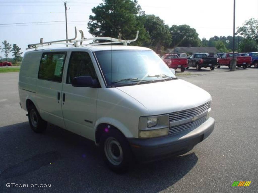 2000 Astro Commercial Van - Ivory White / Blue photo #3