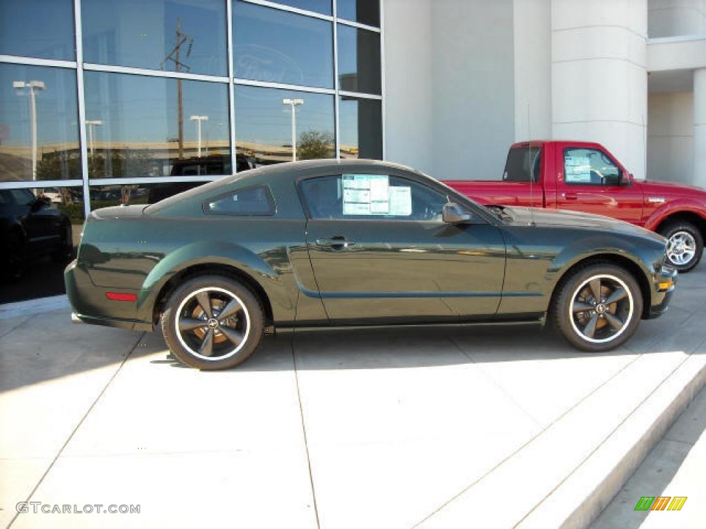 2009 Mustang Bullitt Coupe - Dark Highland Green Metallic / Dark Charcoal photo #4