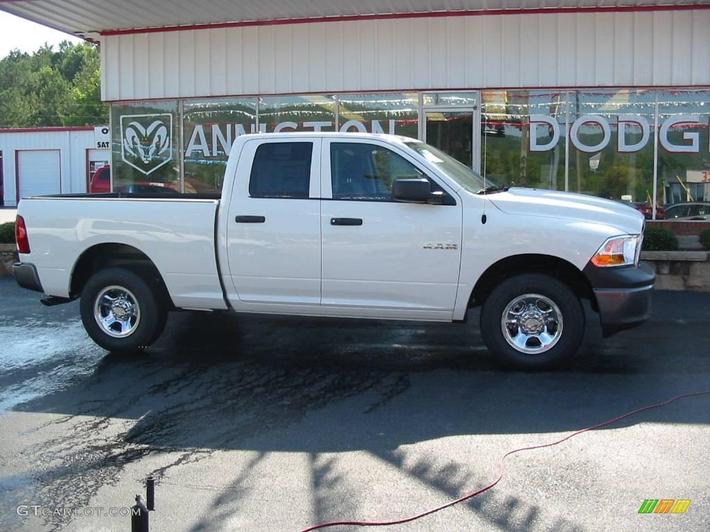 2009 Ram 1500 ST Quad Cab 4x4 - Stone White / Dark Slate/Medium Graystone photo #4