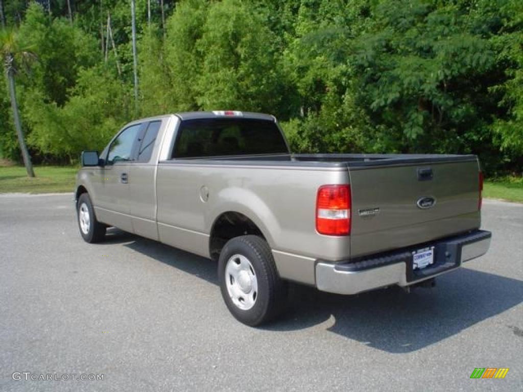 2004 F150 XLT SuperCab - Arizona Beige Metallic / Tan photo #7