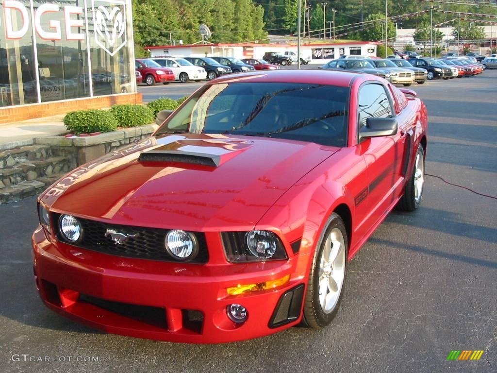 2008 Mustang GT/CS California Special Coupe - Dark Candy Apple Red / Charcoal Black/Dove photo #3