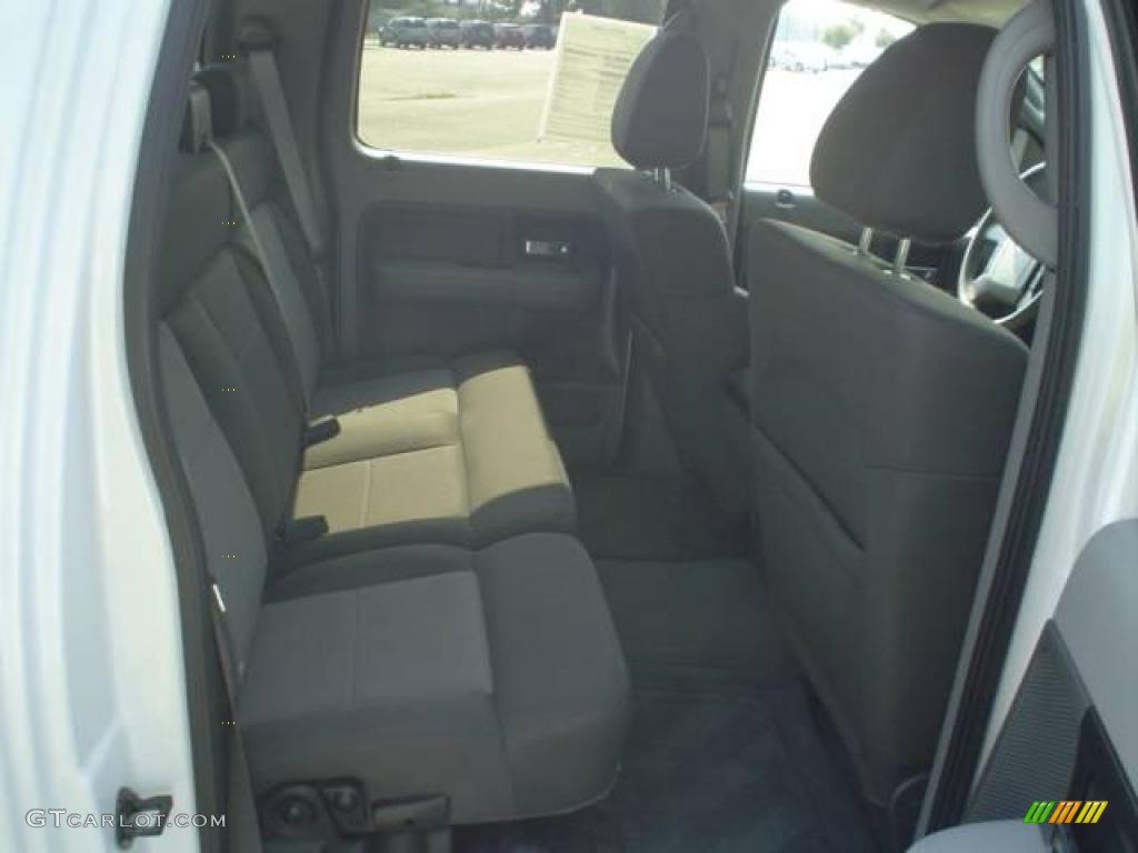 2006 F150 XLT SuperCrew - Oxford White / Medium/Dark Flint photo #15