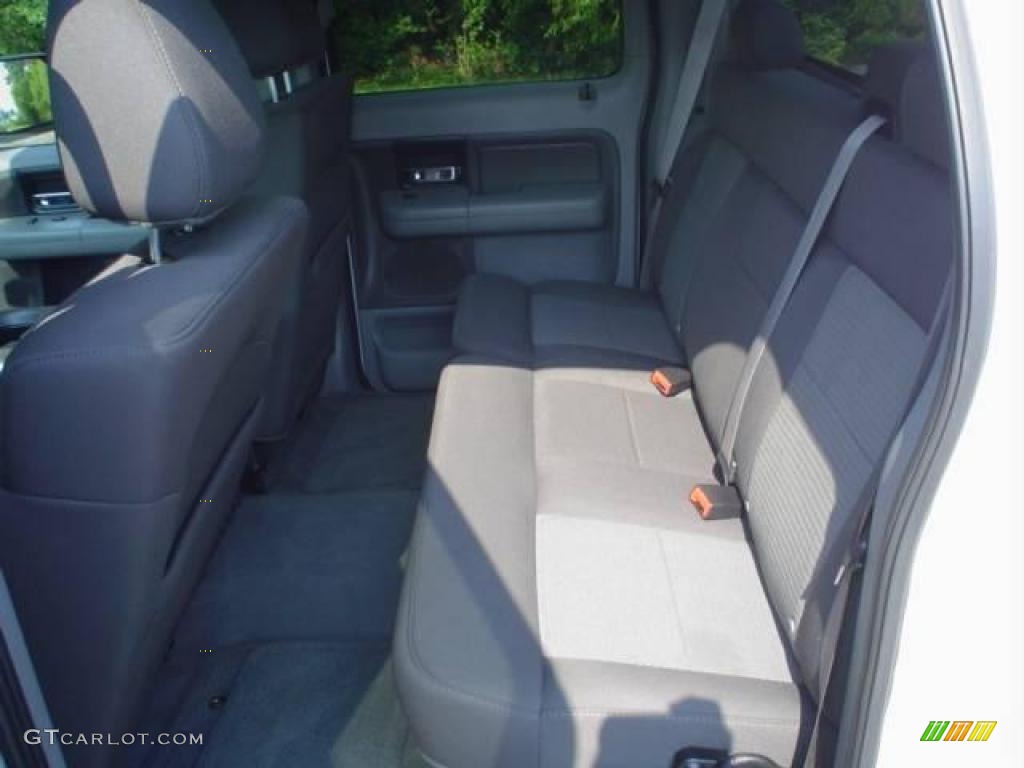 2006 F150 XLT SuperCrew - Oxford White / Medium/Dark Flint photo #18