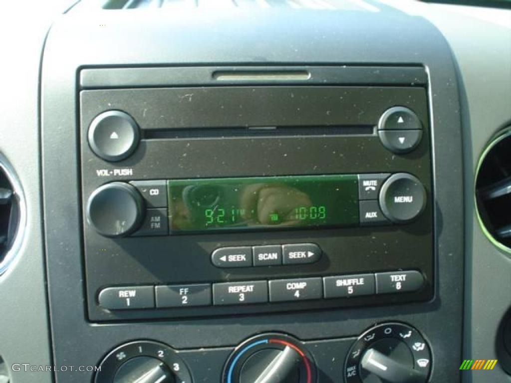 2006 F150 XLT SuperCrew - Oxford White / Medium/Dark Flint photo #22