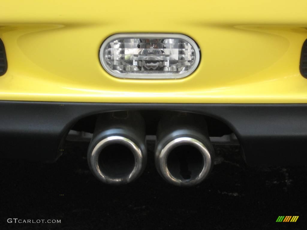2003 Cooper S Hardtop - Liquid Yellow / Panther Black photo #21
