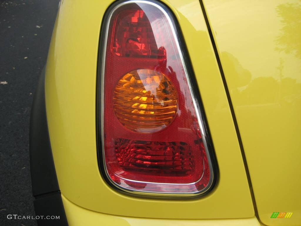 2003 Cooper S Hardtop - Liquid Yellow / Panther Black photo #23